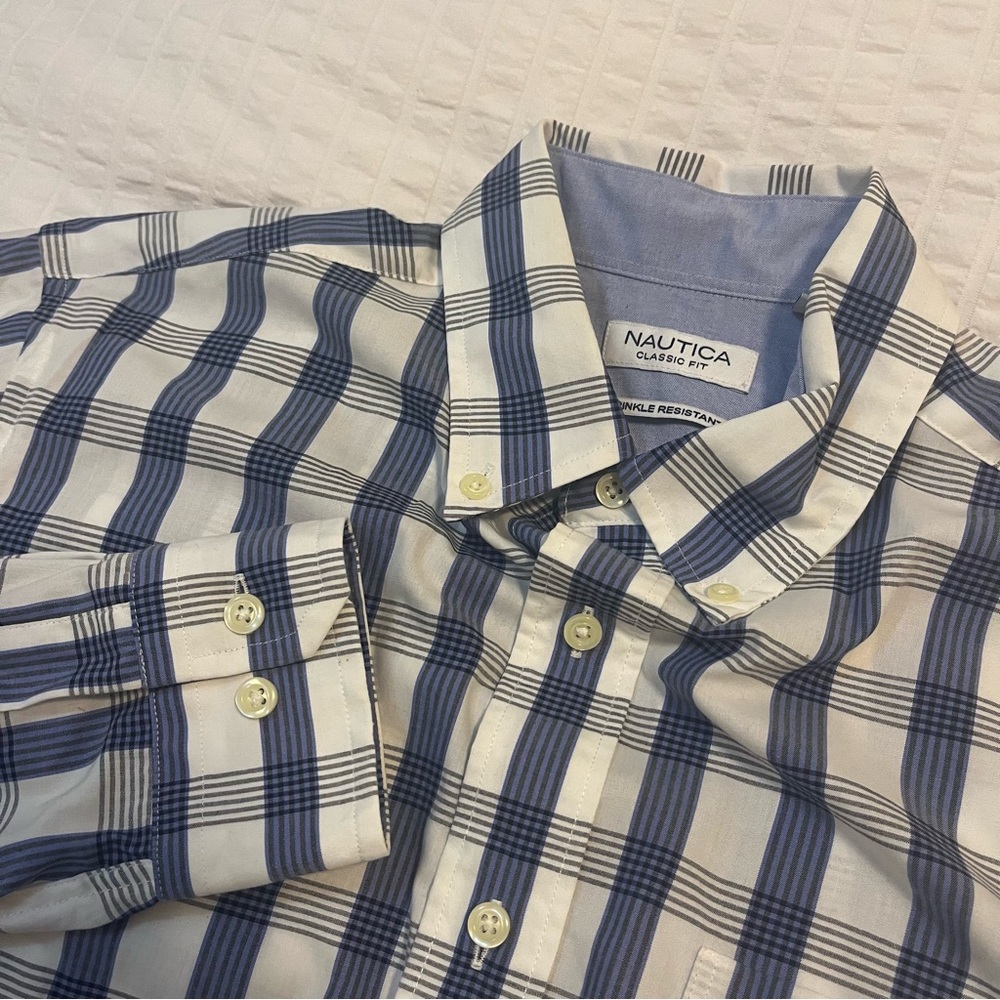 Nautica Men's White and Blue Checkered Shirt Dress Shirt Buttoned Business